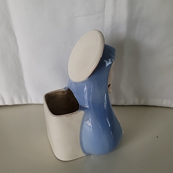 Vtg Madonna with Child Porcelain Planter 6.5" tall - Picture 8 of 10